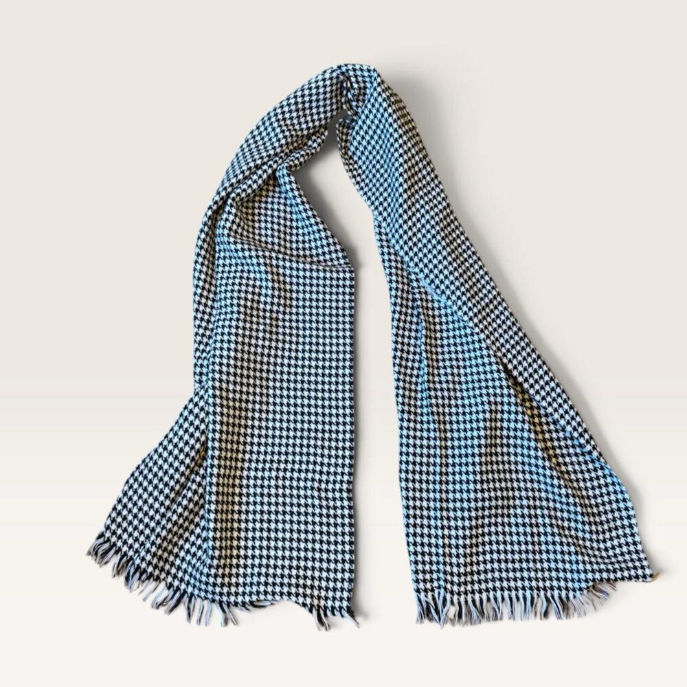 Black white houndstooth scarf